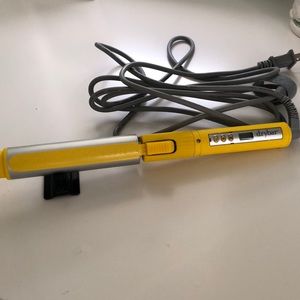 The 3-day Bender curling iron